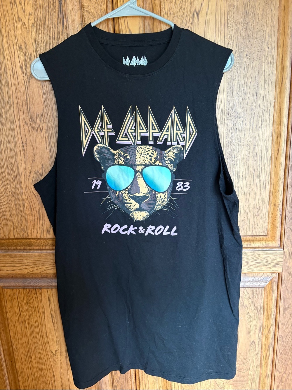 Def Leppard Black Rock & Roll Graphic tank top size Small.